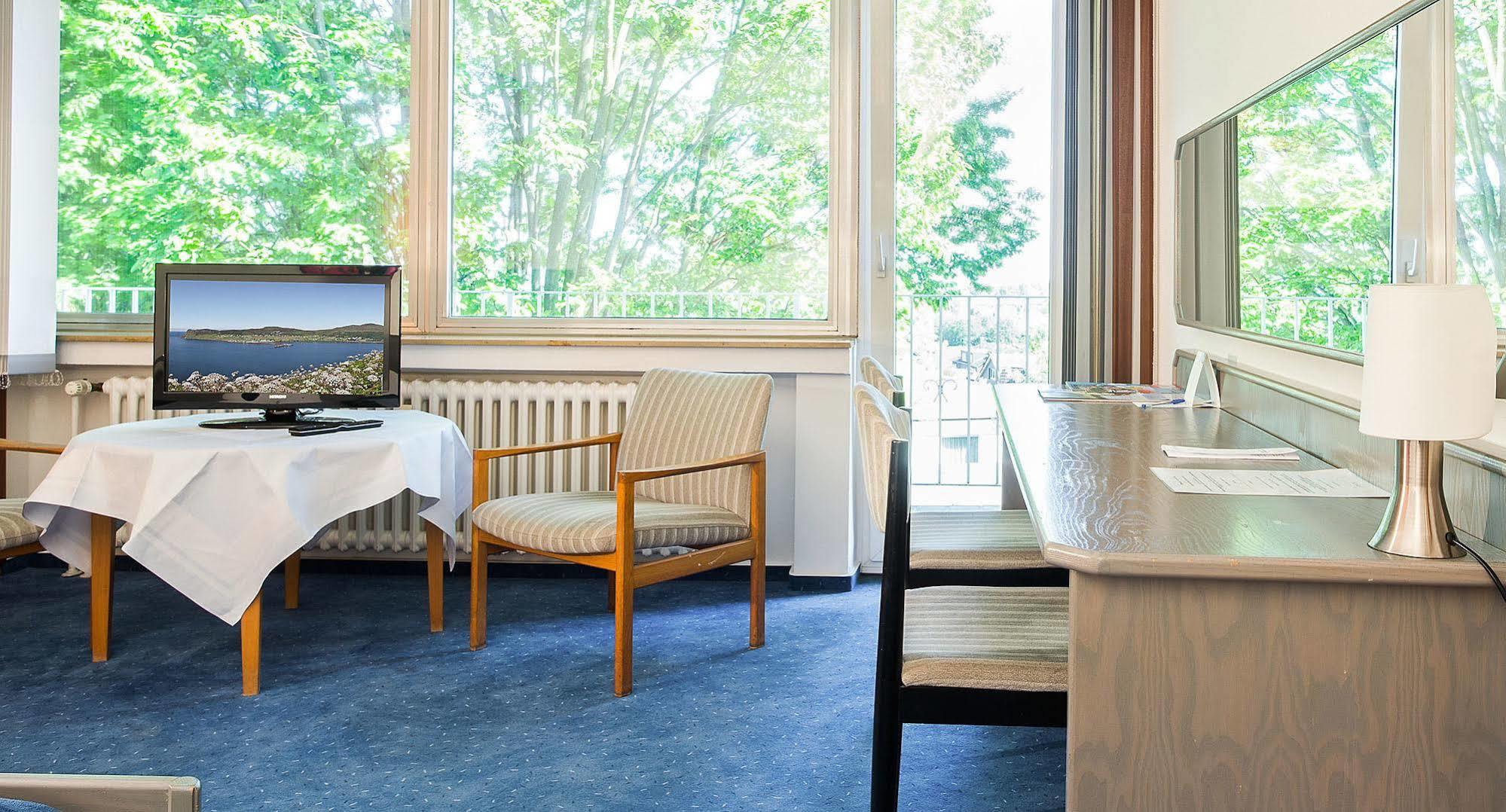 Hotel Luisenhof เมทท์มานน์ ภายนอก รูปภาพ