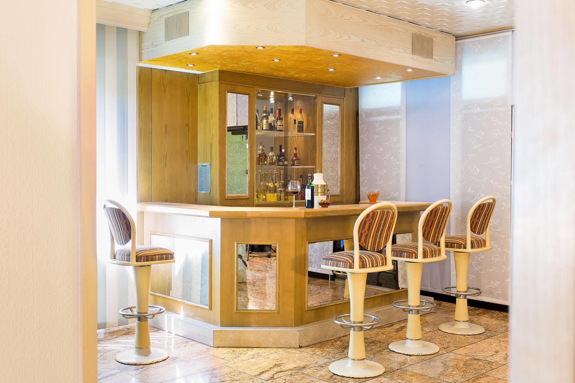 Hotel Luisenhof เมทท์มานน์ ภายนอก รูปภาพ
